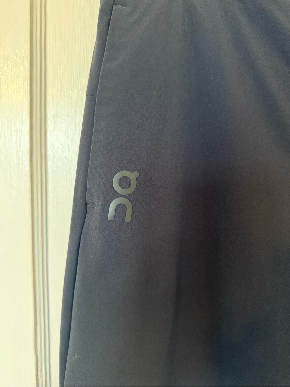 On Running Men’s Black Workout Pants - XL - Picture 2 of 6